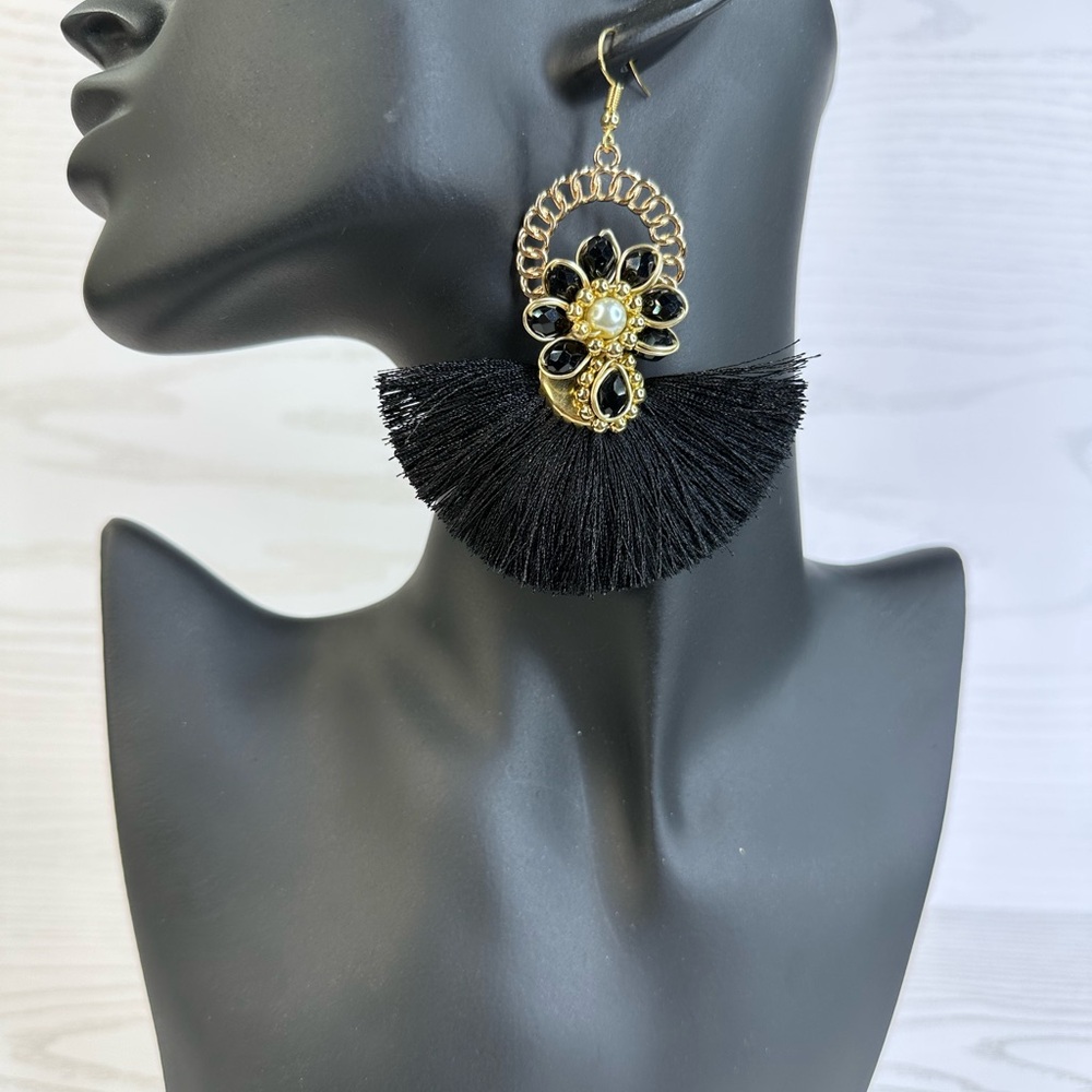 New handmade Elegant Black and Gold Tassel Earrings‎ 14k gold platted